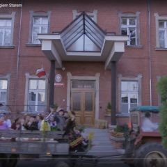 FILMOWA PODRÓŻ PO SZKOLE